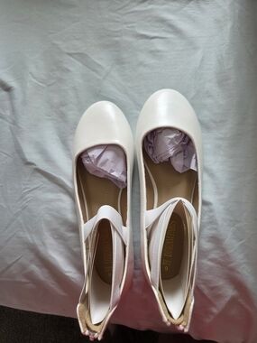 Women's White Ballet Flats with Ankle Strap